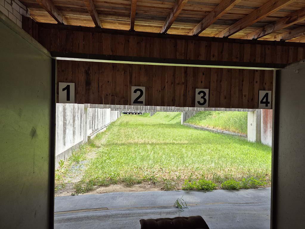 100m und 300m Schießbahnen